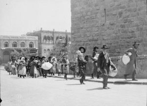 Jewish residents fleeing the Old City of Jerusalem during the 1929 Riots.